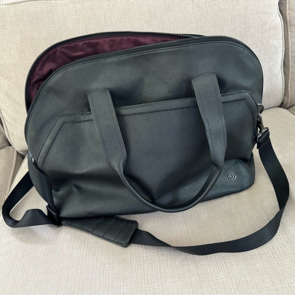 Lululemon gym bag - never used